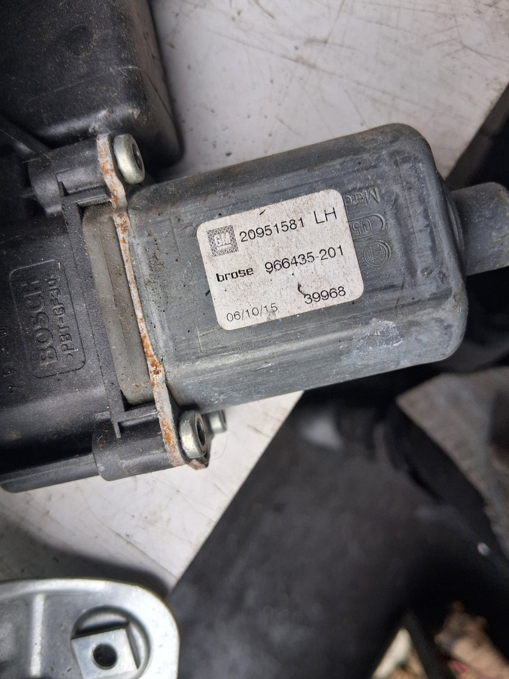 2018 VAUXHALL ZAFIRA C NSF PASSENGER SIDE LEFT WINDOW MOTOR REGULATOR 20951581