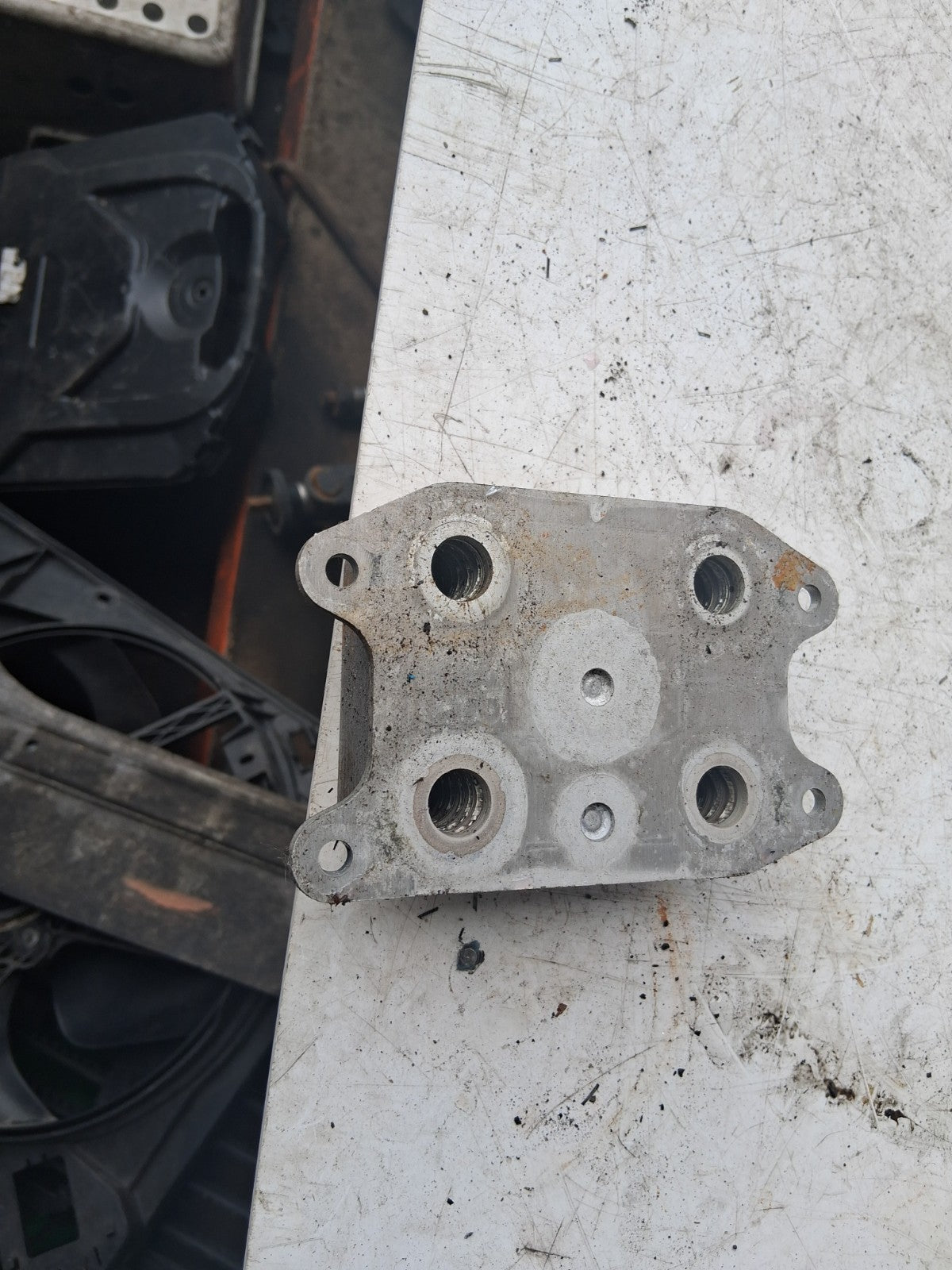 2016 VW VOLKSWAGEN GOLF MK7 1.4 PETROL ENGINE OIL COOLER 04E117021K