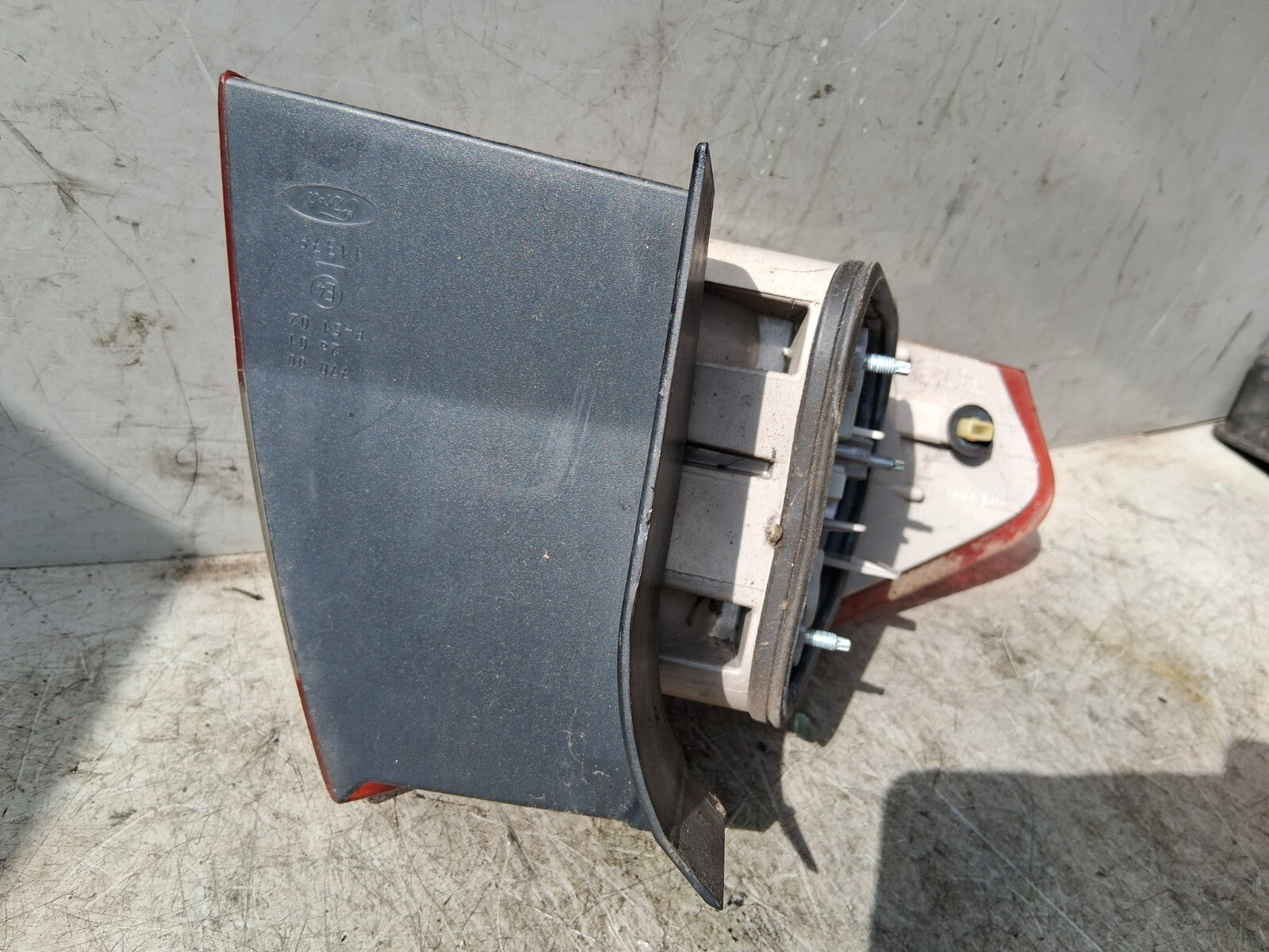 FORD MONDEO MK4 2008 OSR DRIVER SIDE REAR RIGHT OUTER LIGHT 7S7113404