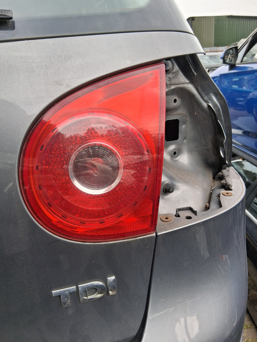 2007 VW VOLKSWAGEN GOLF MK5 OSR DRIVER SIDE REAR RIGHT TAIL LIGHT