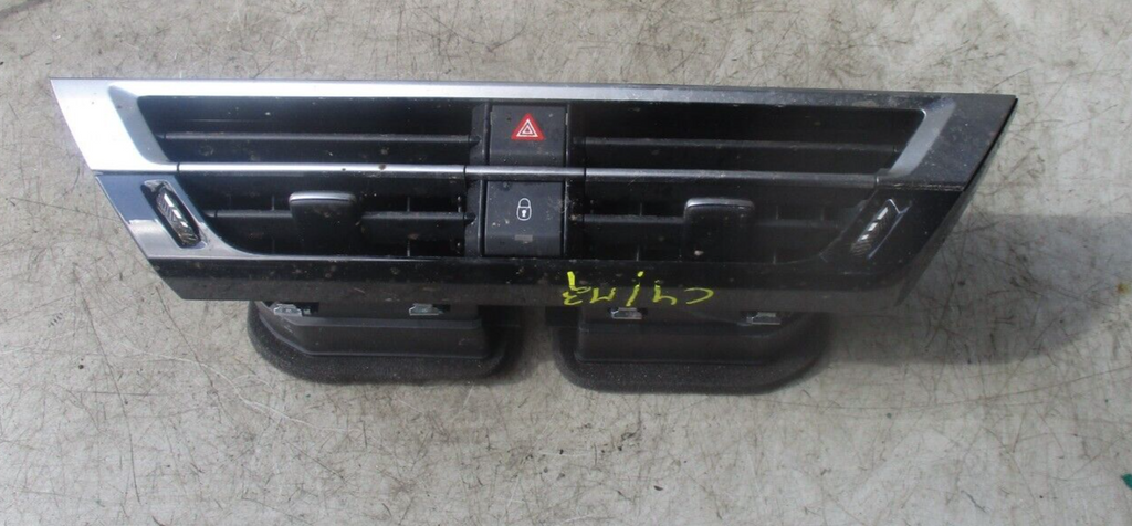 2021 CITROEN C4 MK3 FRONT INTERIOR DASHBOARD HAZARD SWITCH & AIRVENTS 9835648280