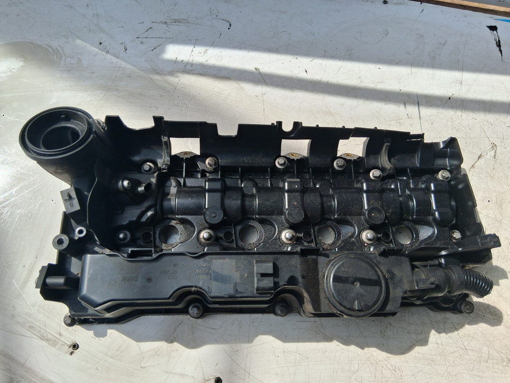 2018 BMW X1 F48 2.0 DIESEL ROCKER COVER 8579961