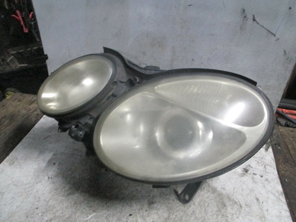 MERCEDES BENZ E CLASS W211 2004 FRONT PASSENGER SIDE HEADLIGHT HEADLAMP