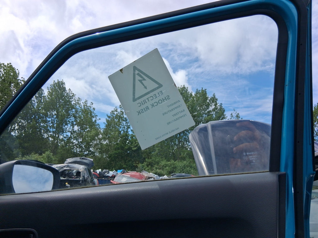 2022 SUZUKI IGNIS SZ5 OSF DRIVER SIDE FRONT RIGHT WINDOW GLASS