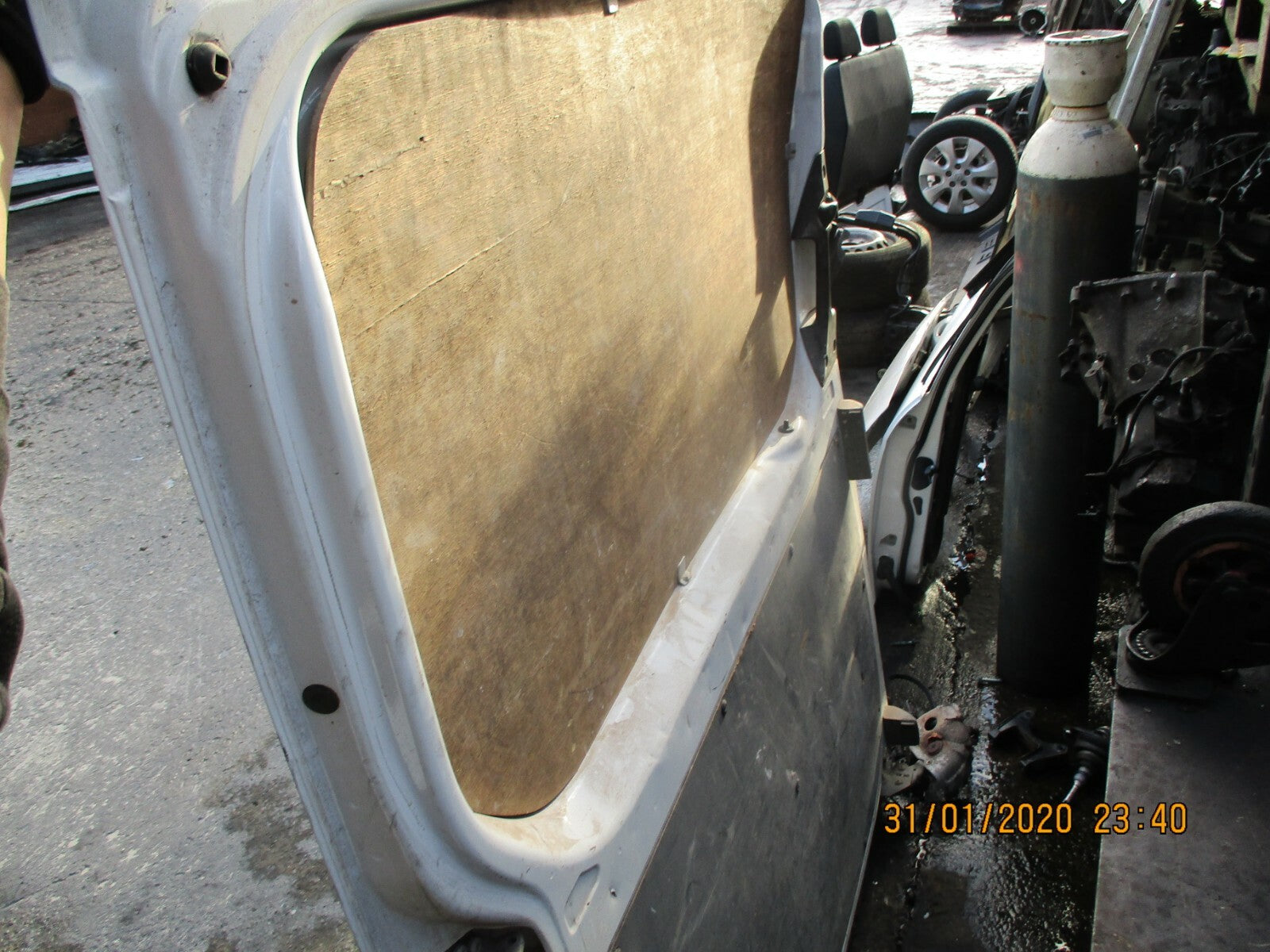 MERCEDES SPRINTER W906 2014 LOW ROOF PASSENGER SIDE SLIDING DOOR WHITE DAMAGED