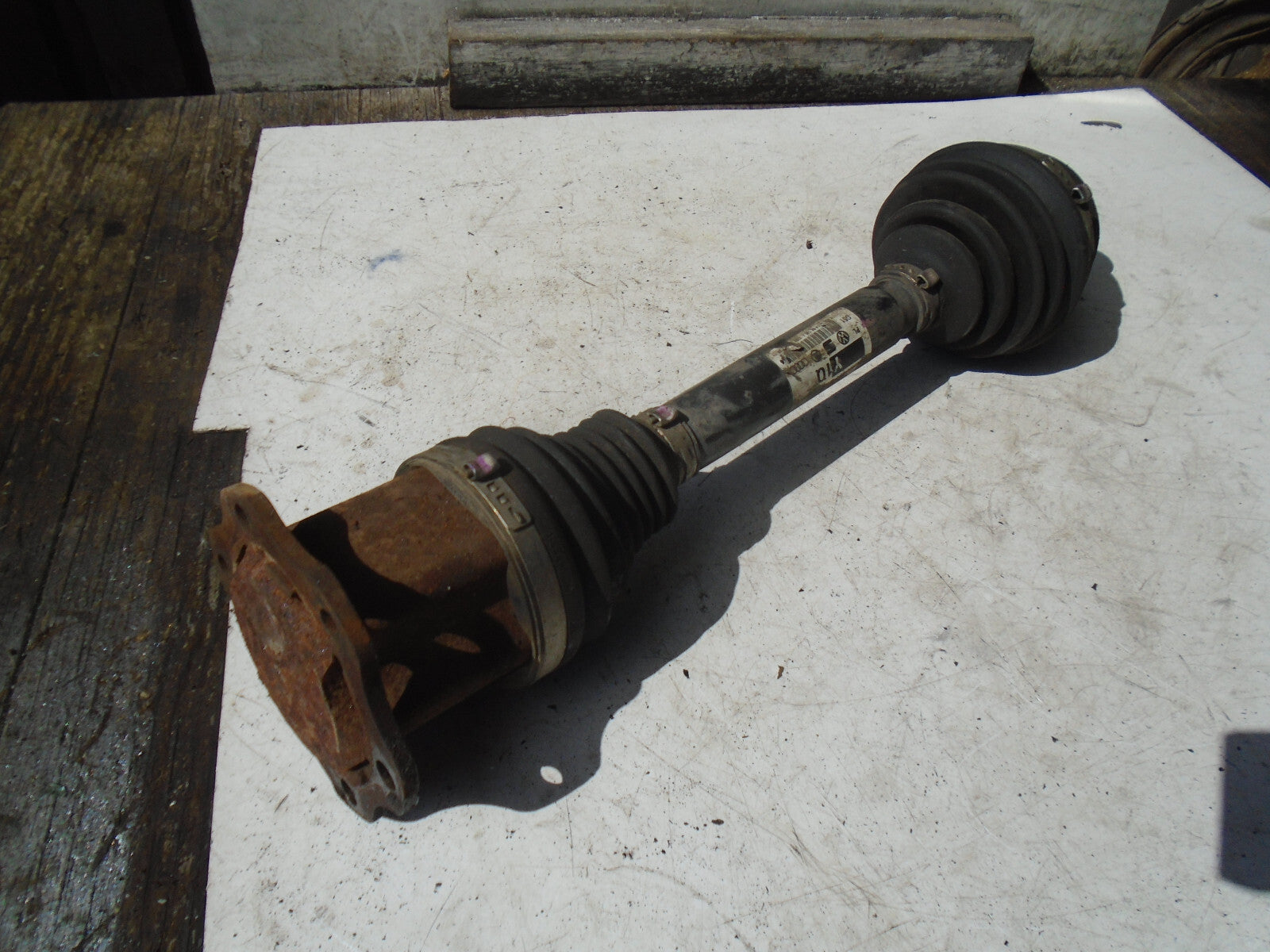 AUDI A4 2011 B8 2.0 DIESEL MANUAL OSF DRIVER SIDE FRONT DRIVESHAFT 8K0407271Q