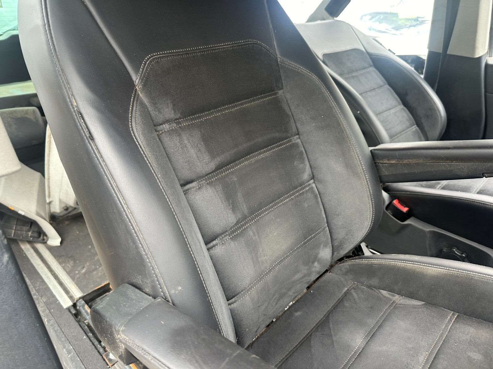 2018 VOLKSWAGEN CARAVELLE DRIVER FRONT SEAT DOUBLE ARM REST AUTOADAPT 6WAY TURNY