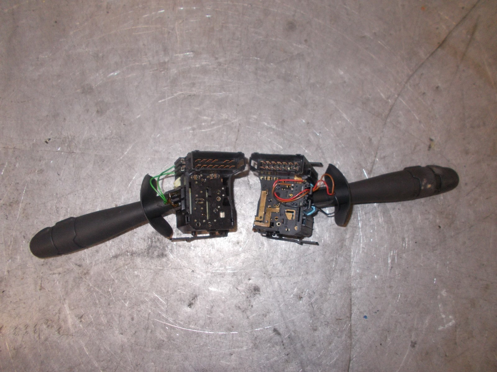 RENAULT LAGUNA MK2 2005 HEADLIGHT WIPER STALKS 8200012245