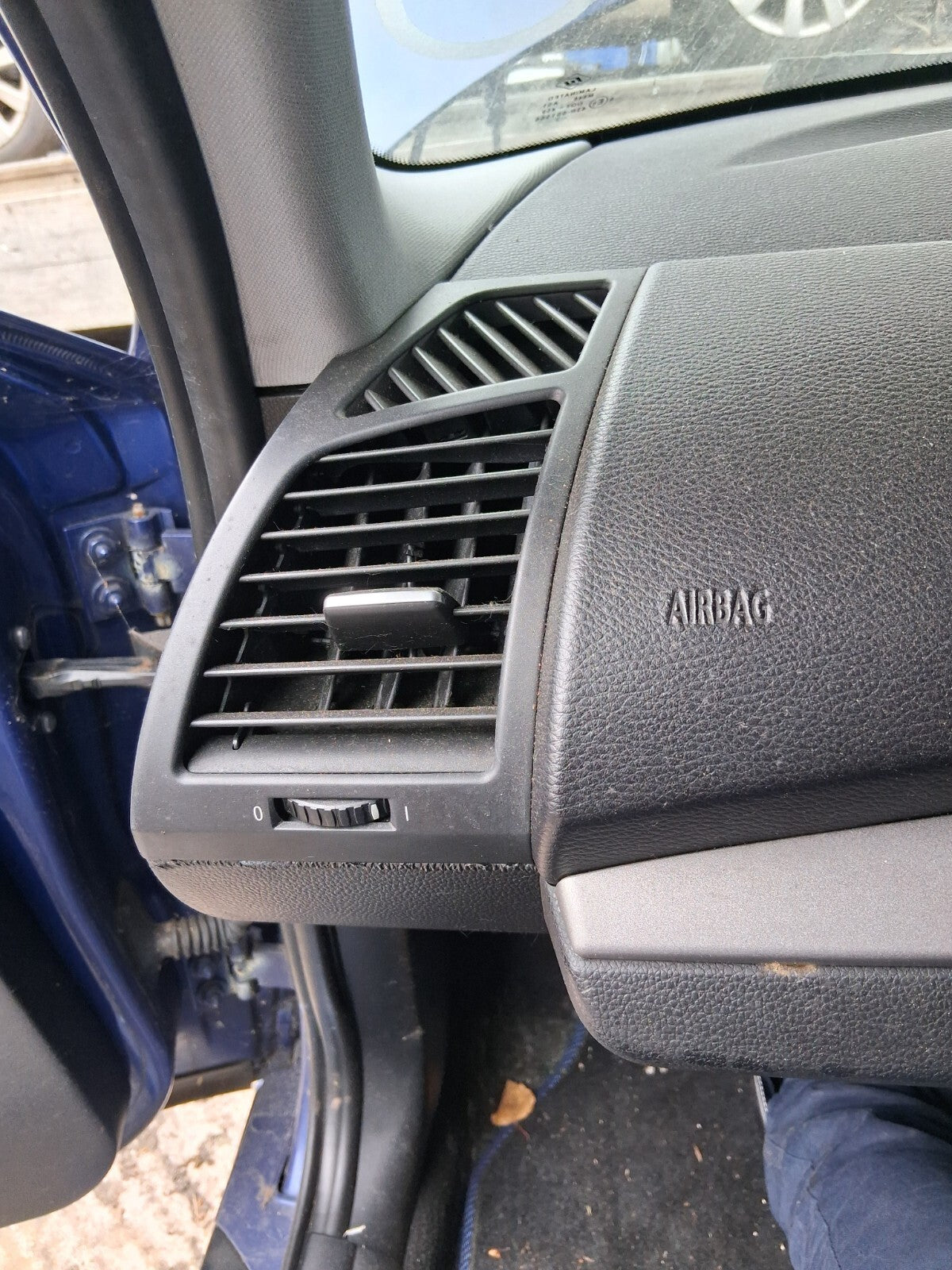 2011 BMW 1 SERIES E87 DASHBOARD AIR VENT LEFT PASSENGER SIDE