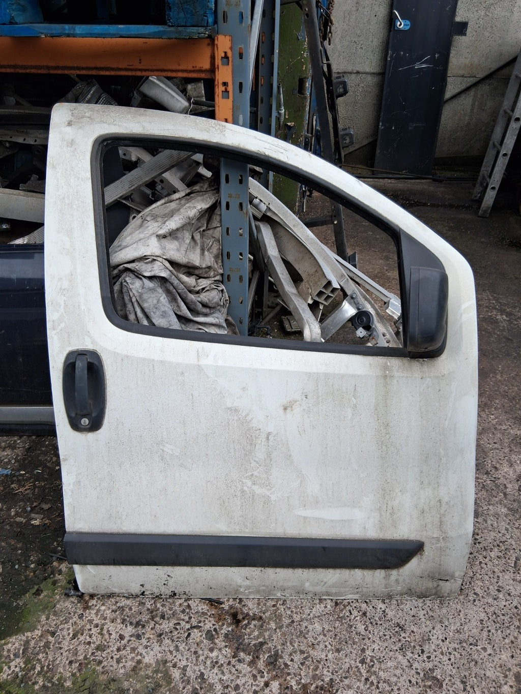 2015 PEUGEOT BIPPER OSF DRIVER SIDE FRONT RIGHT DOOR BARE WHITE WITH WING MIRROR