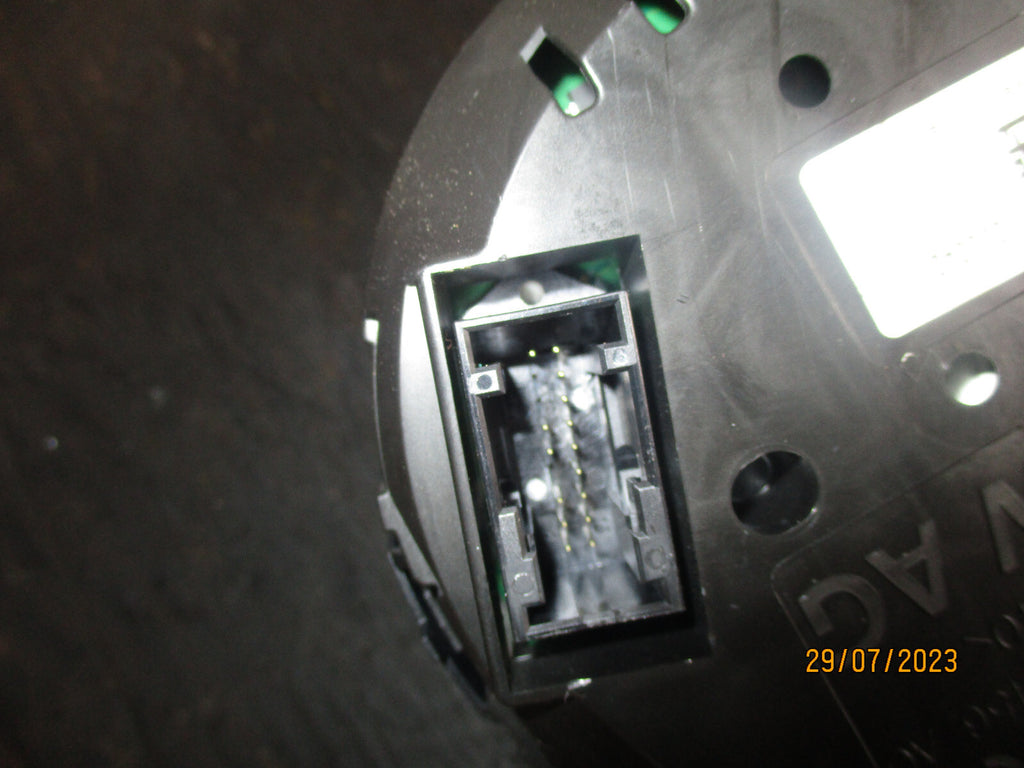 AUDI A3 2013 INSTRUMENT CLUSTER\SPEEDOMETER 8V0920960
