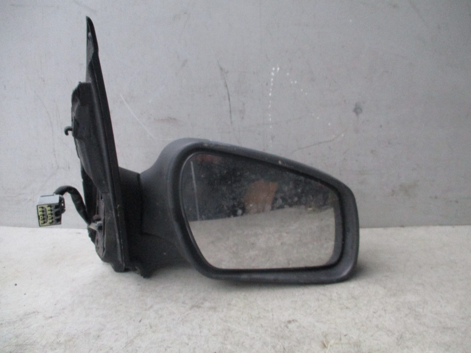 2007 FORD FOCUS MK2 HATCHBACK OSF DRIVER SIDE WING MIRROR CRACKED