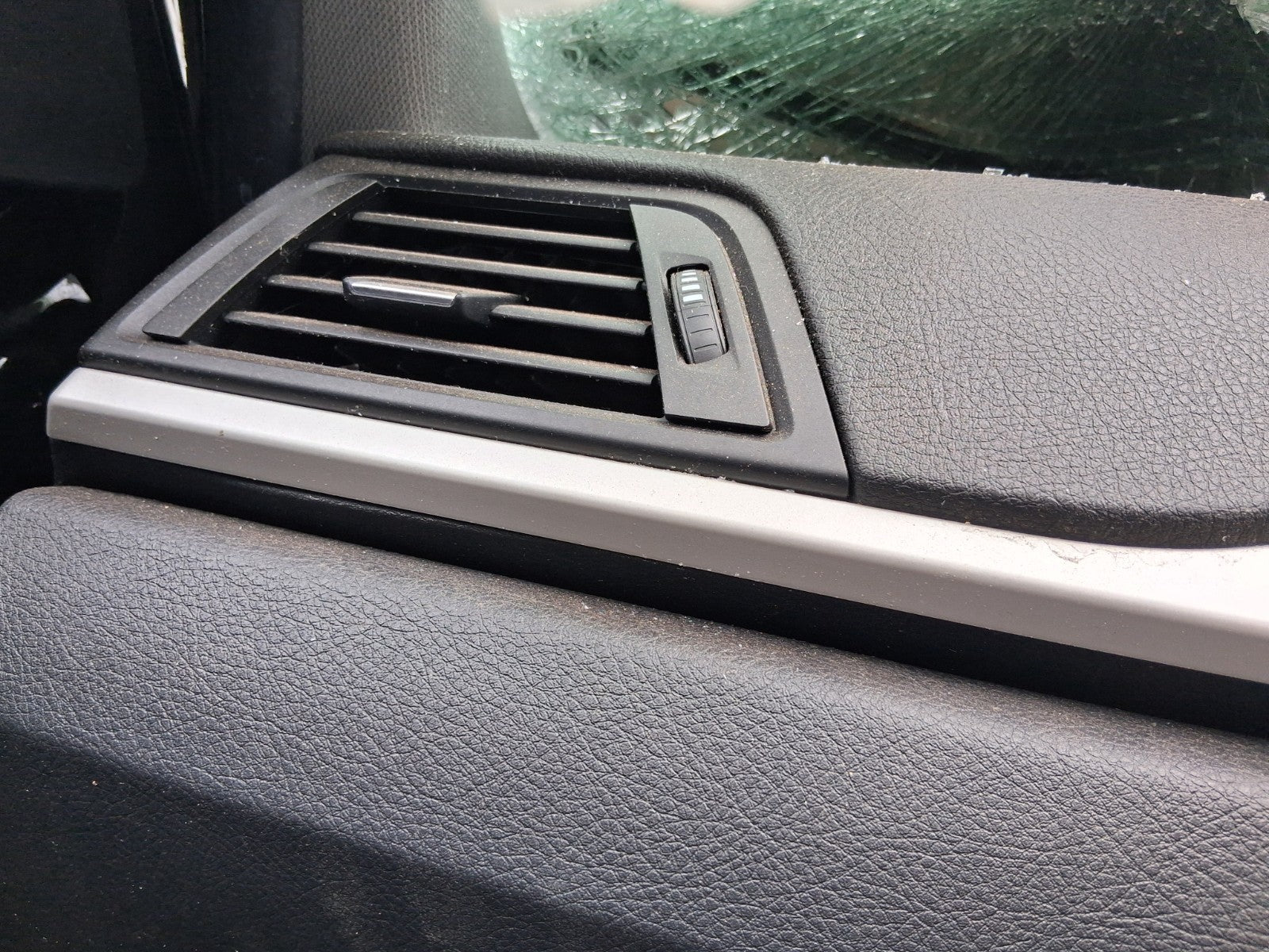 2015 BMW 3 SERIES F30 ESTATE NSF PASSENGER SIDE FRONT LEFT AIR VENT