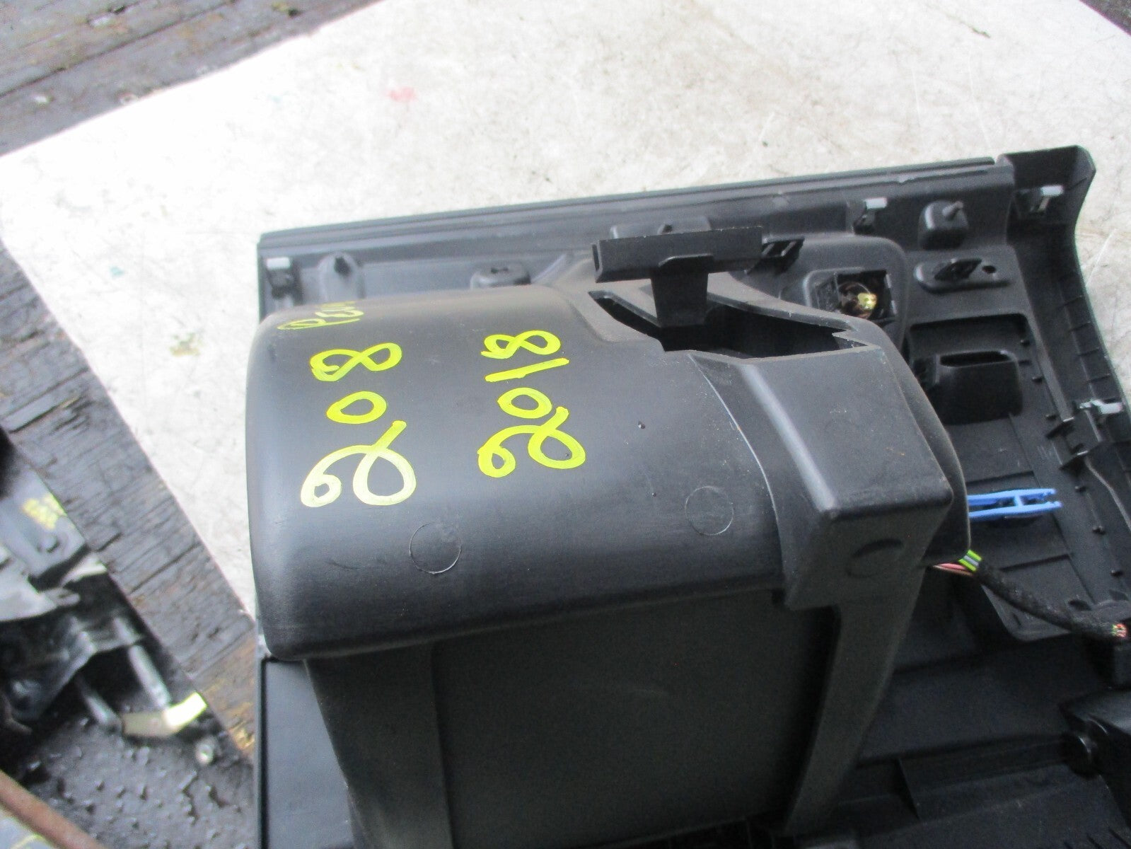 PEUGEOT 208 2018 GLOVE BOX STORAGE COMPARTMENT 9674182477