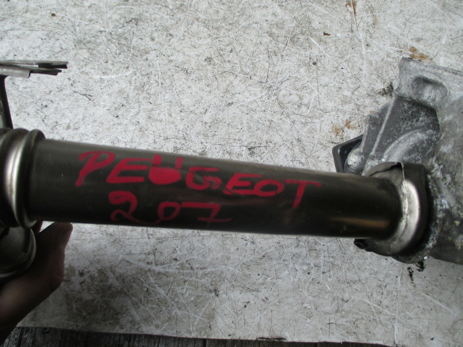 PEUGEOT 207 2006 1.4 DIESEL HDI EGR VALVE METAL PIPE ASSEMBLY 9658203780