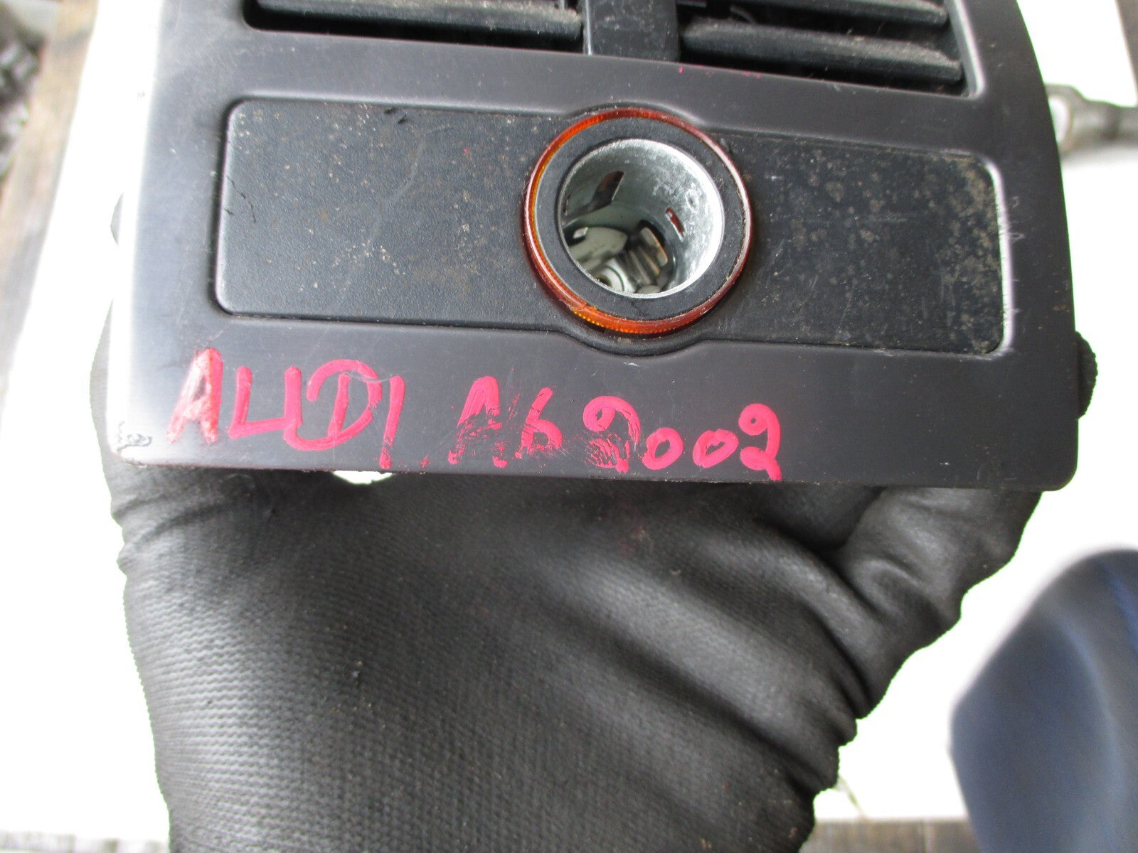 AUDI A6 2003 CENTRE CONSOLE AIR BLOWER TWIN DOUBLE VENT ASSEMBLY UNIT 4B0815743