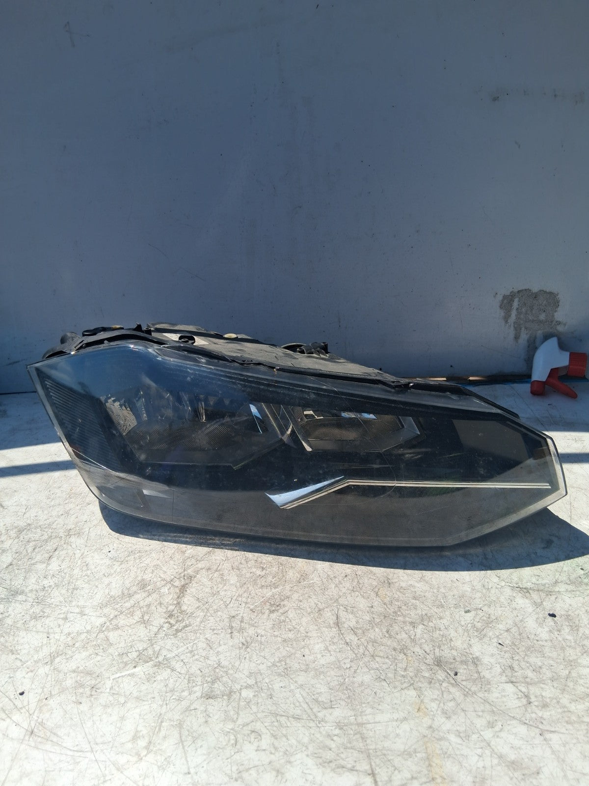 2019 VOLKSWAGEN POLO DRIVER SIDE FRONT HEAD LIGHT 2G2941006