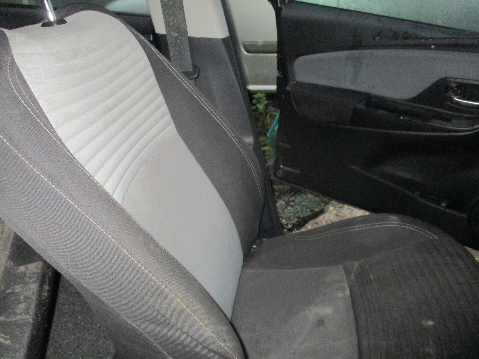 TOYOTA YARIS MK3 2018 NSF PASSENGER SIDE FRONT COMPLETE SEAT FABRIC