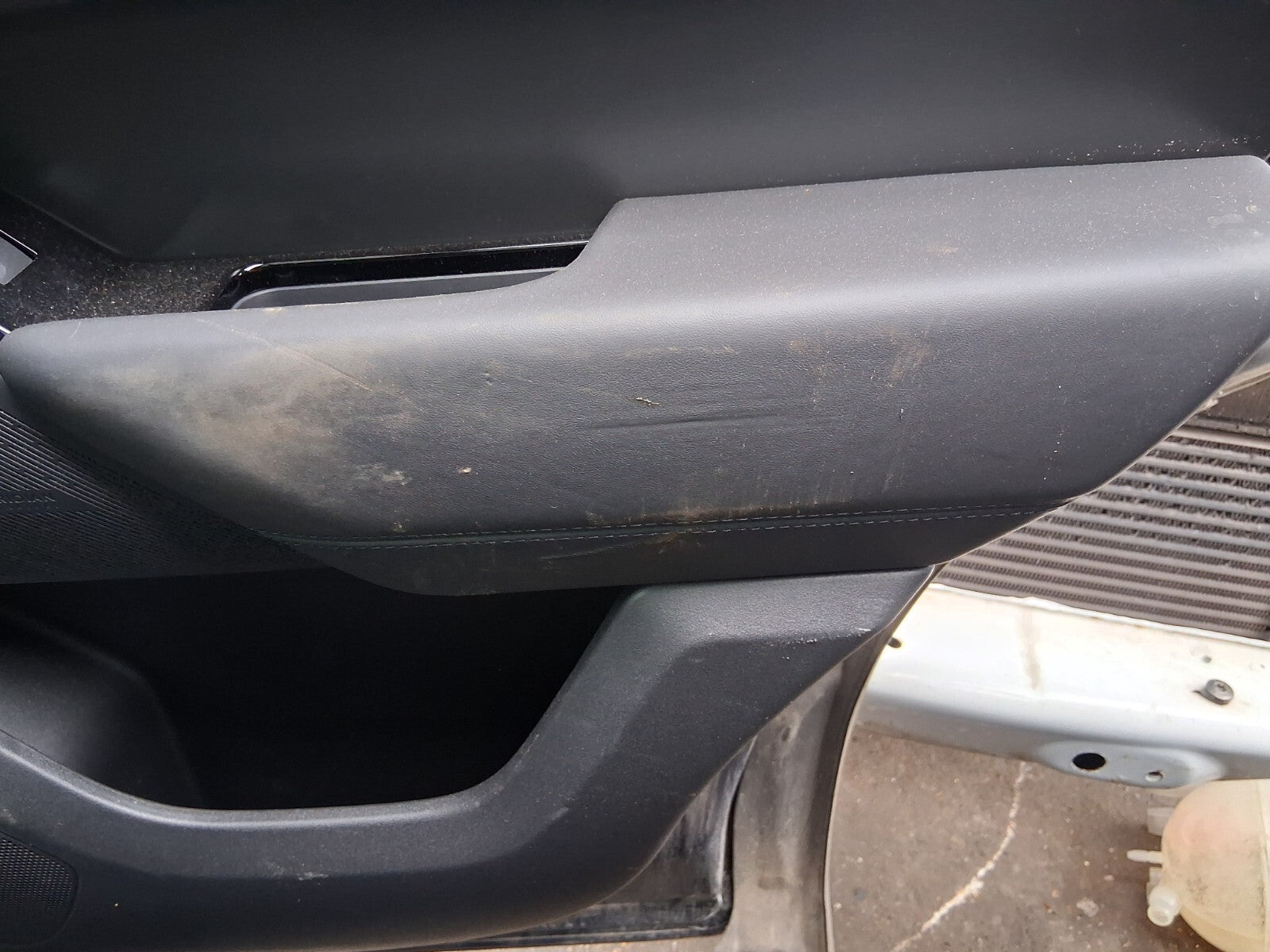 2024 RANGE ROVER VELAR P400e OSR DRIVER REAR DOOR CARD WITHOUT SWITCH