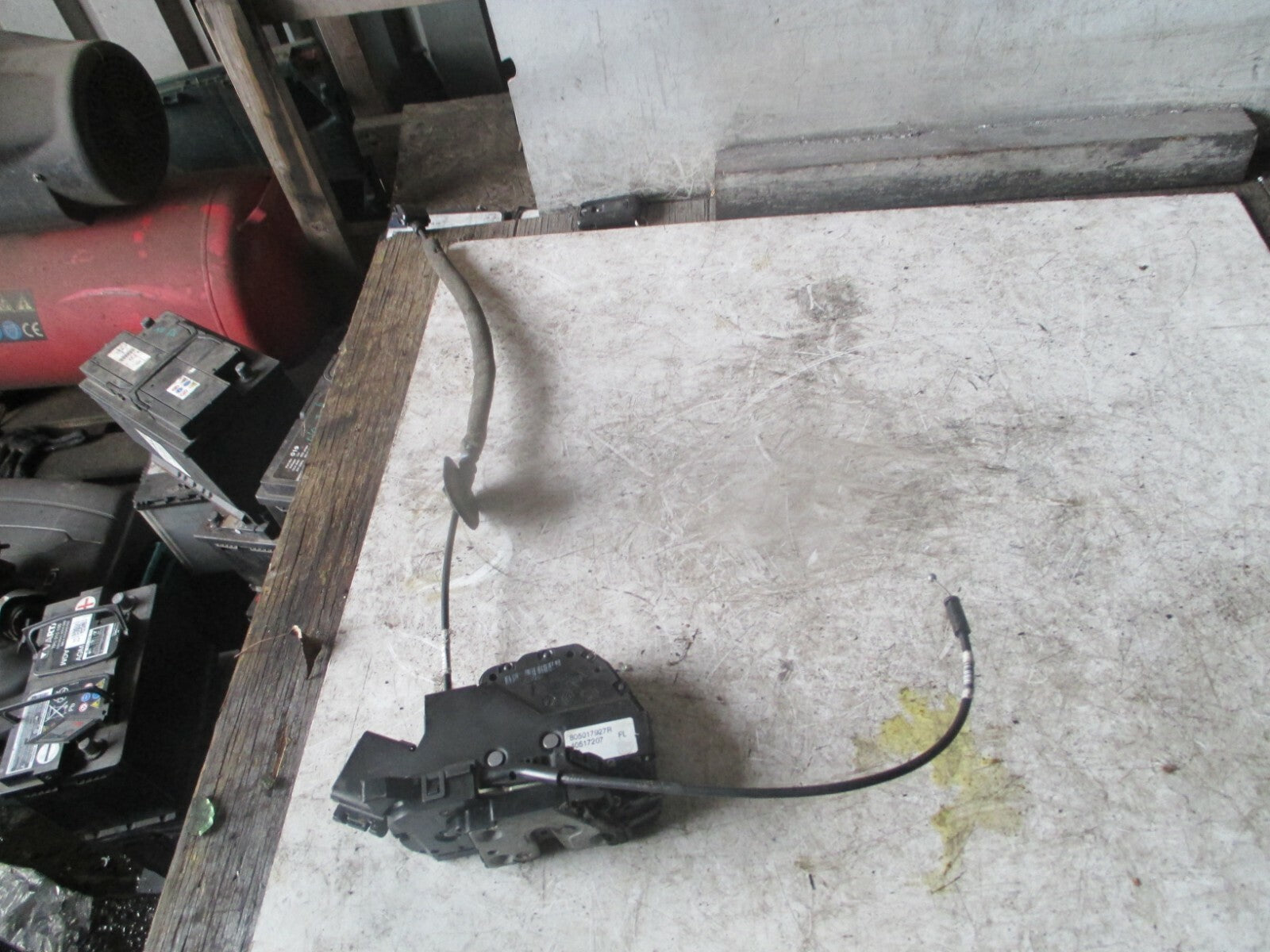RENAULT CAPTUR 2018 MK1 NSF FRONT PASSENGER SIDE DOOR LOCK MECHANISM 805017927