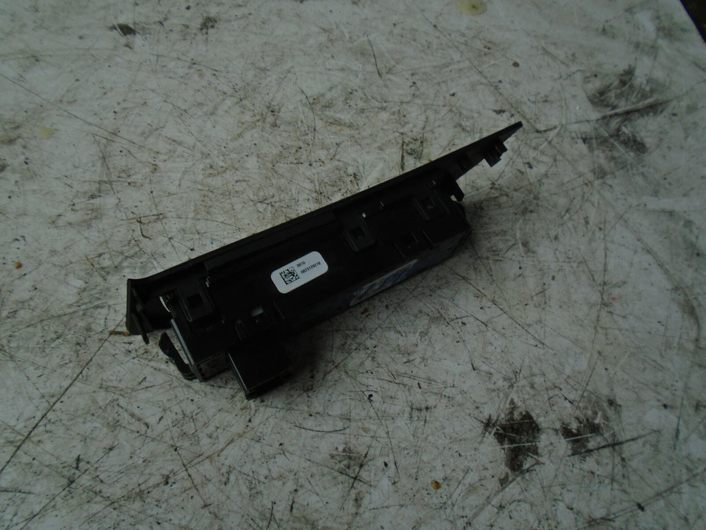 BMW 1 SERIES 116D F20 2018 SPORT ECO SWITCH PANEL 9391704