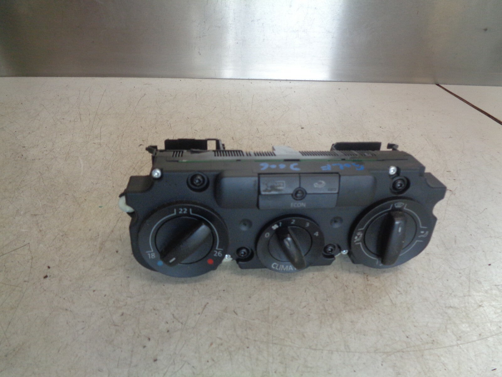 VW VOLKSWAGEN GOLF MK5 2006 HEATER CLIMATE CONTROL SWITCH PANEL