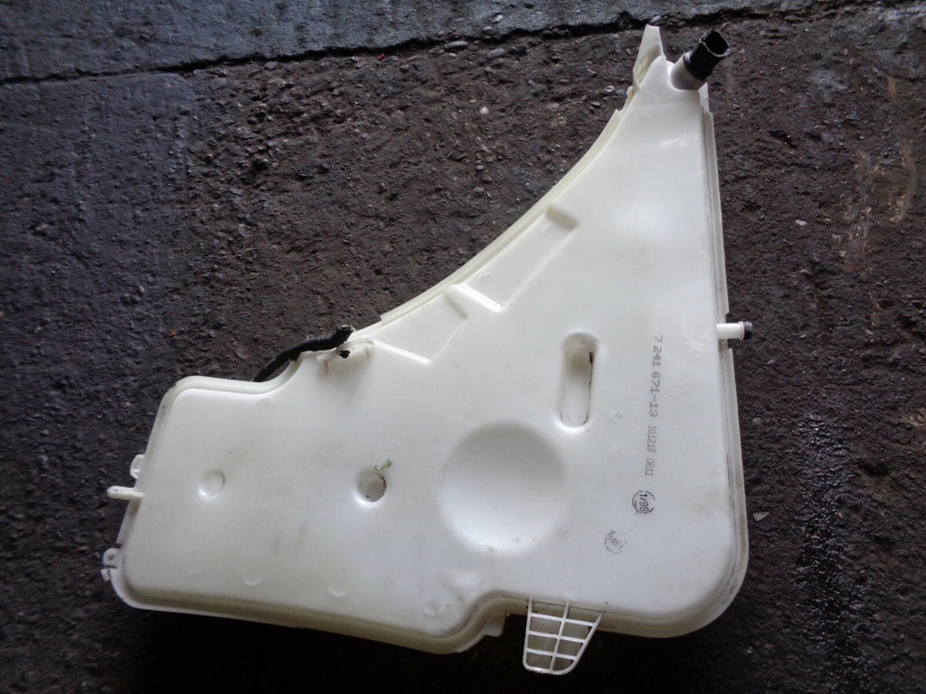 BMW 3 SERIES 2017 F30 330D WINDSCREEN WASHER BOTTLE TANK RESERVOIR 7241671 13