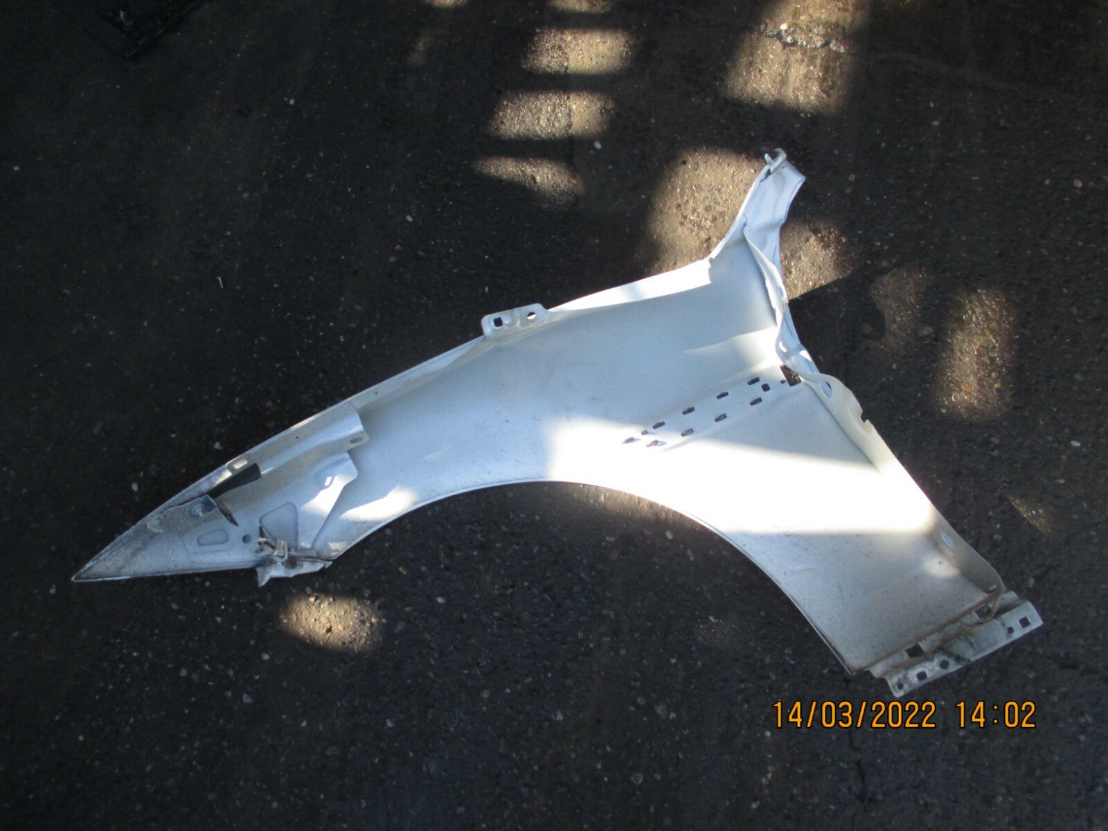 JAGUAR XE 2019 OS DRIVER SIDE WING PANEL WITH BADGE WHITE DAMAGED