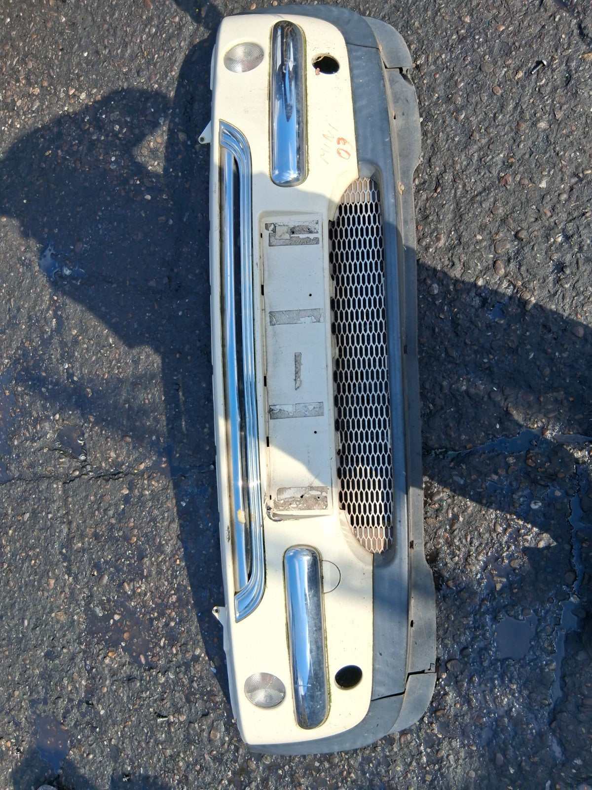 2003 BMW MINI COOPER R50 COMPLETE FRONT BUMPER WITH GRILL FOG LIGHT