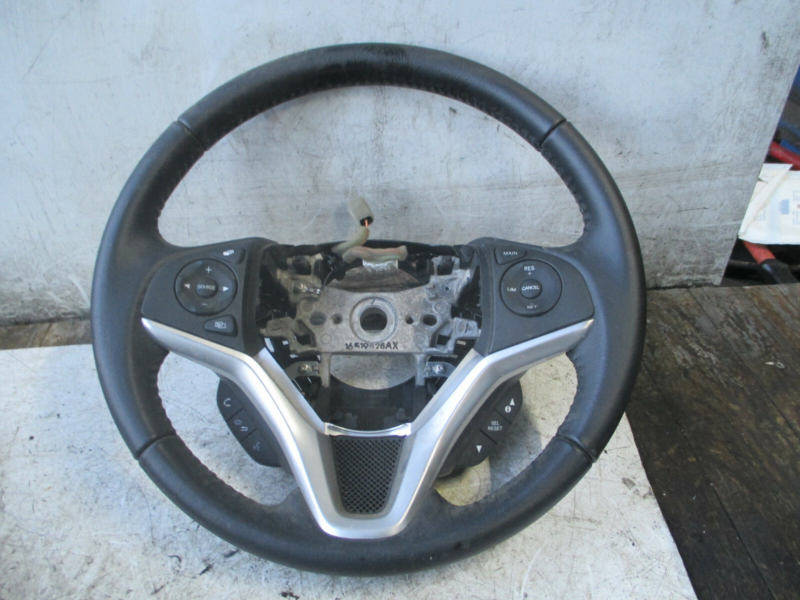 HONDA JAZZ MK4 2019 3 SPOKE MULTIFUNCTION STEERING WHEEL