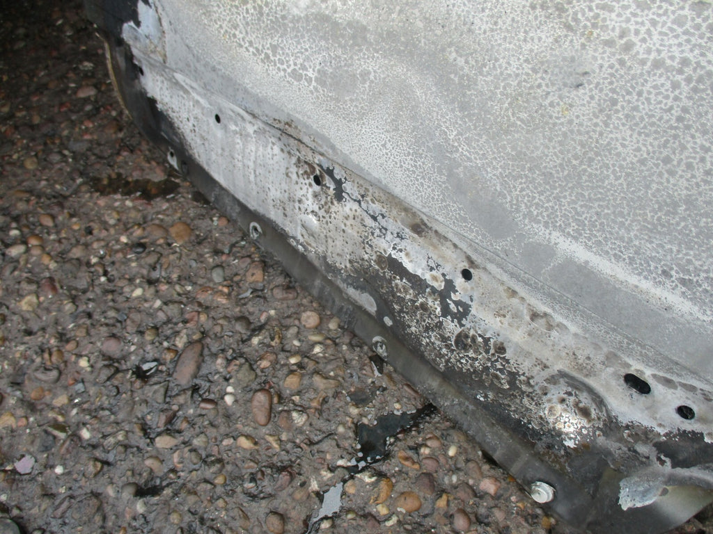 NISSAN QASHQAI J11 MK2 NSR PASSENGER SIDE REAR BARE DOOR SHELL DAMAGED