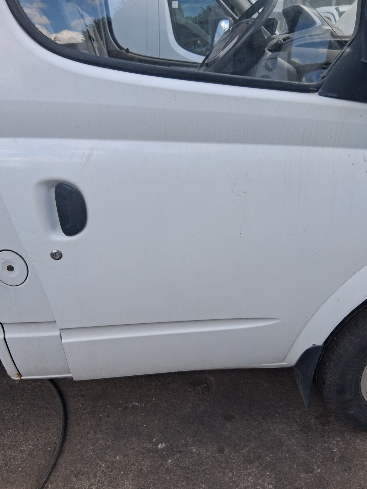 2020 SAIC LDV V80 OSF DRIVER SIDE FRONT RIGHT BARE DOOR WHITE