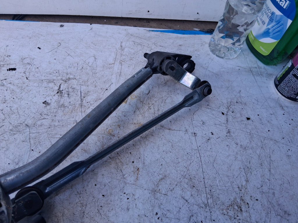 2018 MERCEDES CITAN FRONT WINDSCREEN WIPER MOTOR LINKAGE
