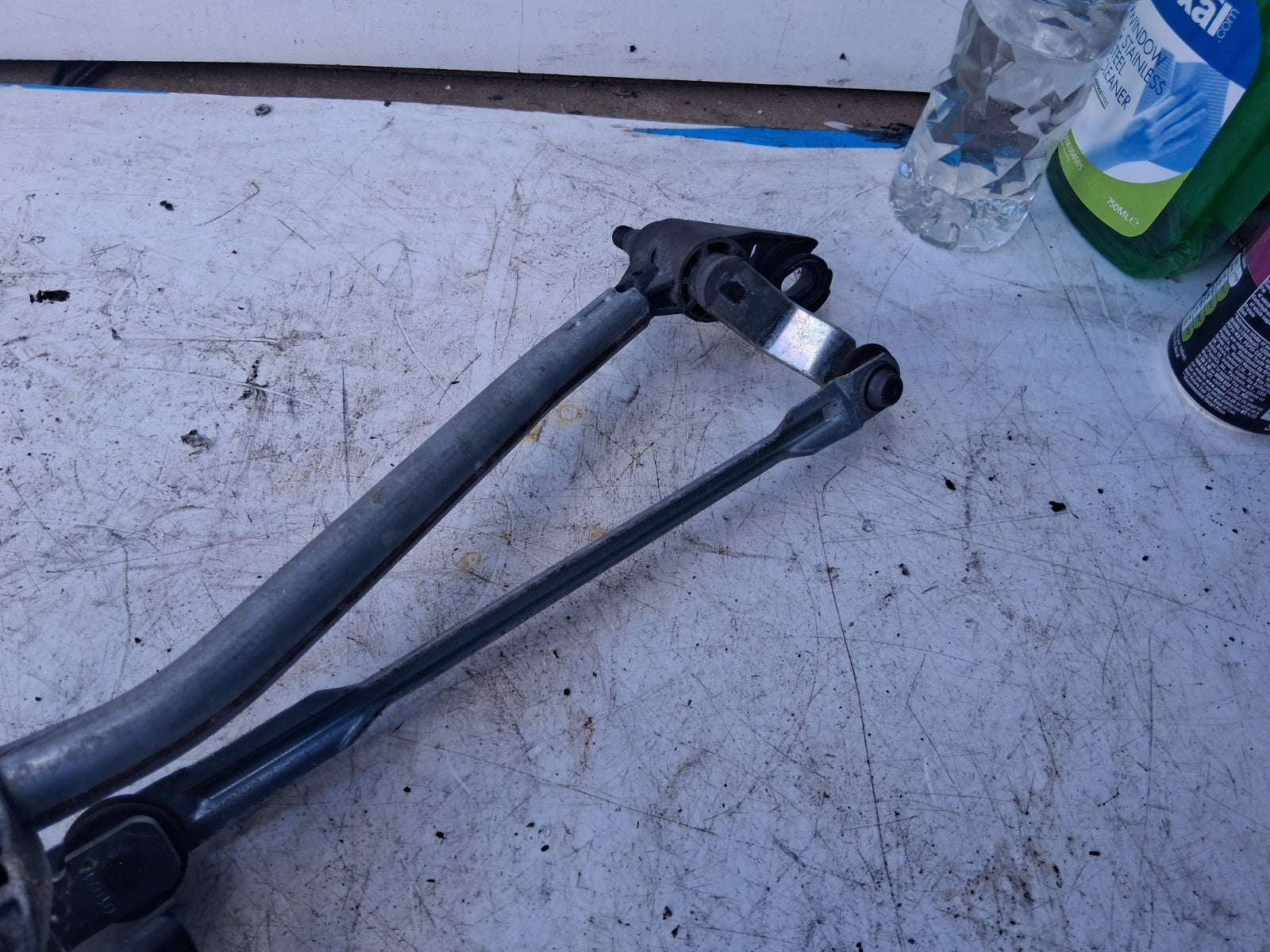 2018 MERCEDES CITAN FRONT WINDSCREEN WIPER MOTOR LINKAGE