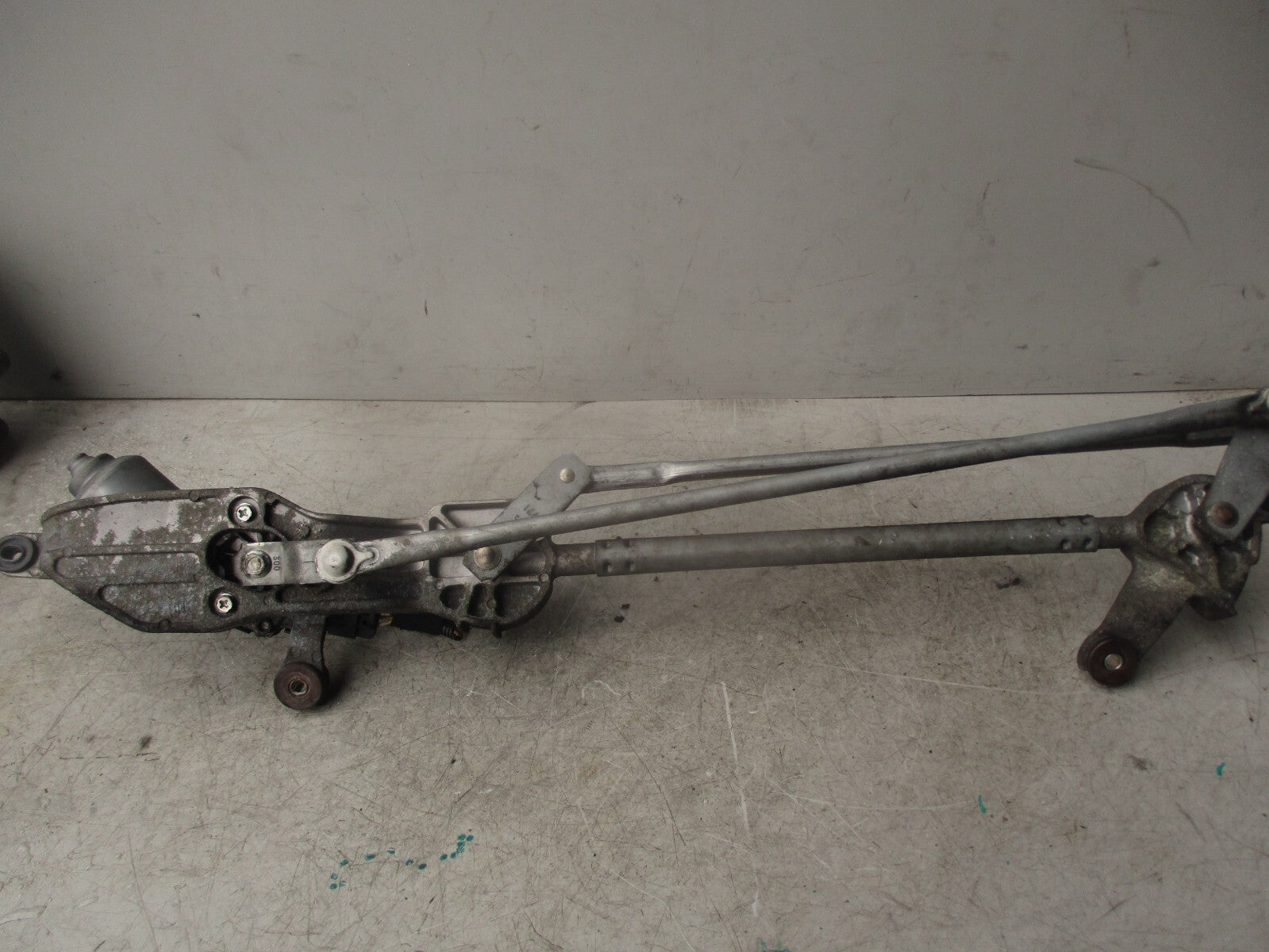 2013 VAUXHALL INSIGNIA MK1 FRONT WINDSCREEN WIPER MOTOR & LINKAGE 13227393