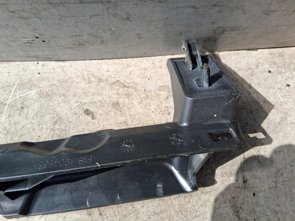2019 PEUGEOT 5008 MK2 NSR REAR PASSENGER SIDE DOOR CARD BRACKET 9814467380