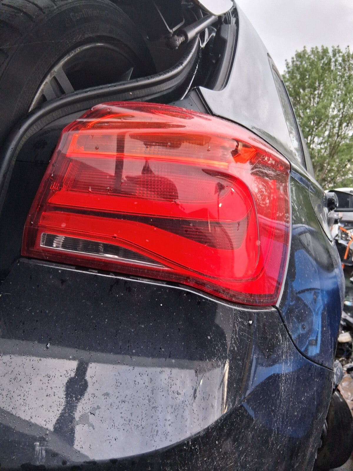 2015 BMW 1 SERIES F20 LCI FACELIFT OSR DRIVER SIDE REAR RIGHT OUTER TAIL LIGHT
