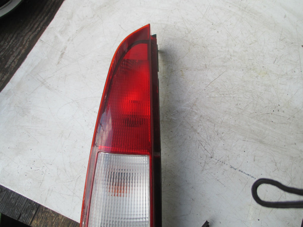 CITY ROVER CITYROVER 2004 NSR PASSENGER SIDE REAR BRAKE TAIL LIGHT CLUSTER