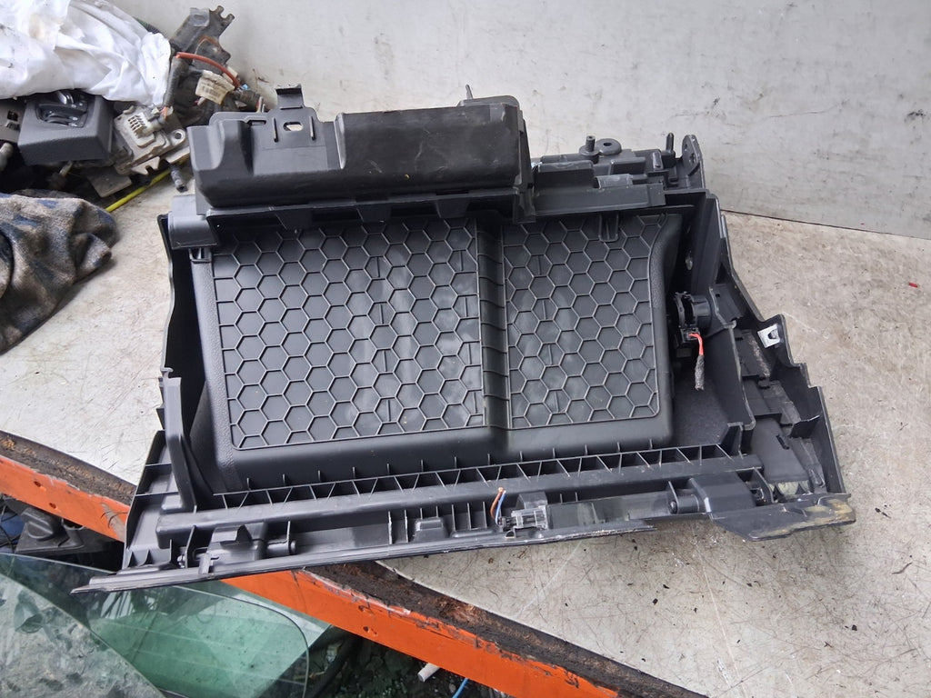 2023 VW VOLKSWAGEN TIGUAN DASHBOARD GLOVE BOX STORAGE COMPARTMENT 5NC857097