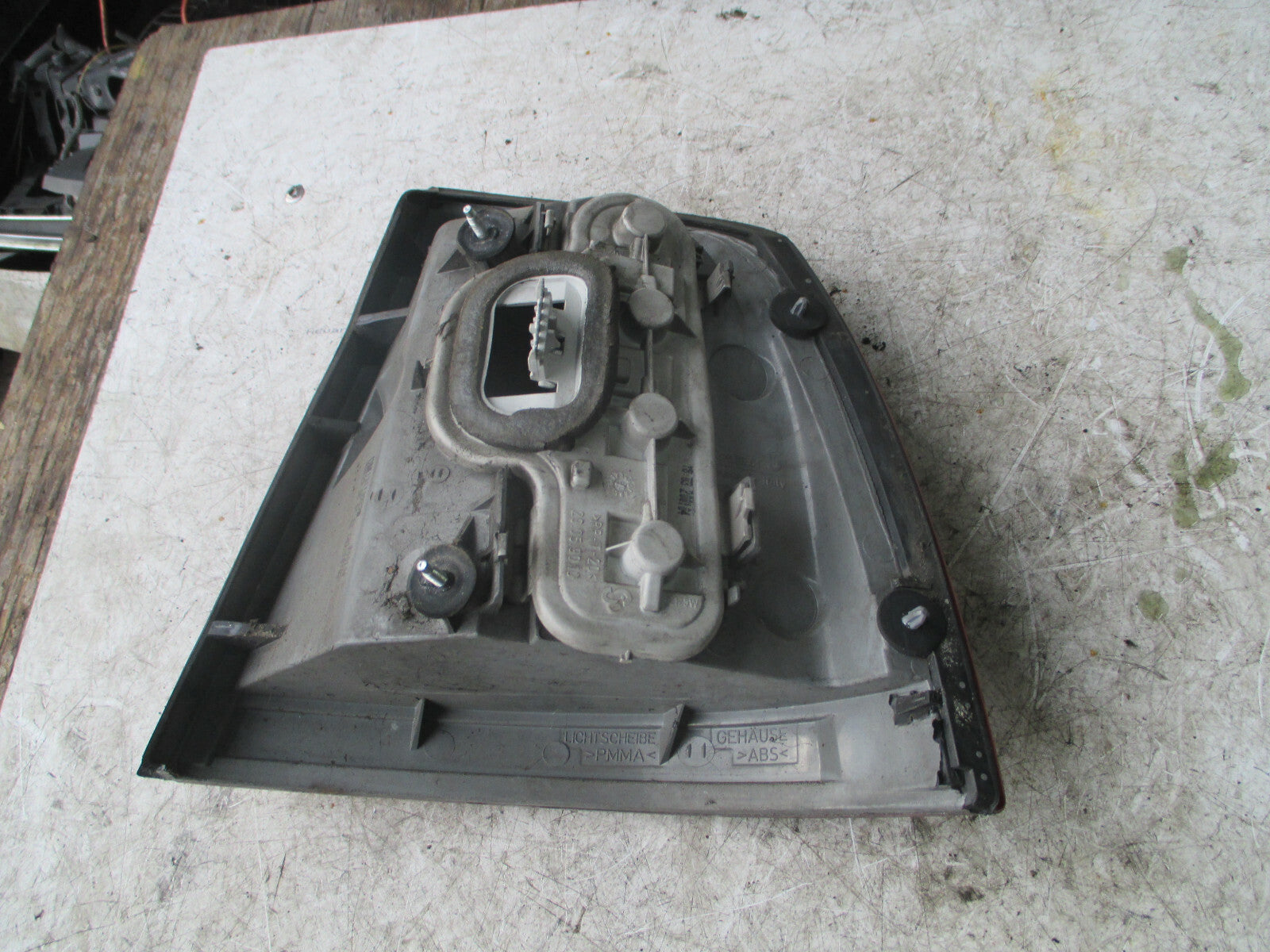 VAUXHALL ASTRA MK4 2004 NSR PASSENGER SIDE REAR TAIL LIGHT