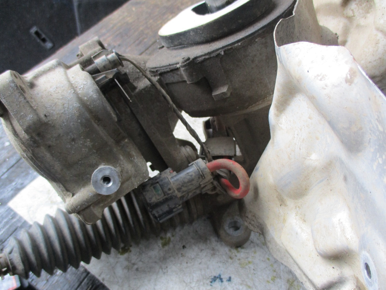 BMW X1 F48 2018 POWER STEERING RACK 6892299
