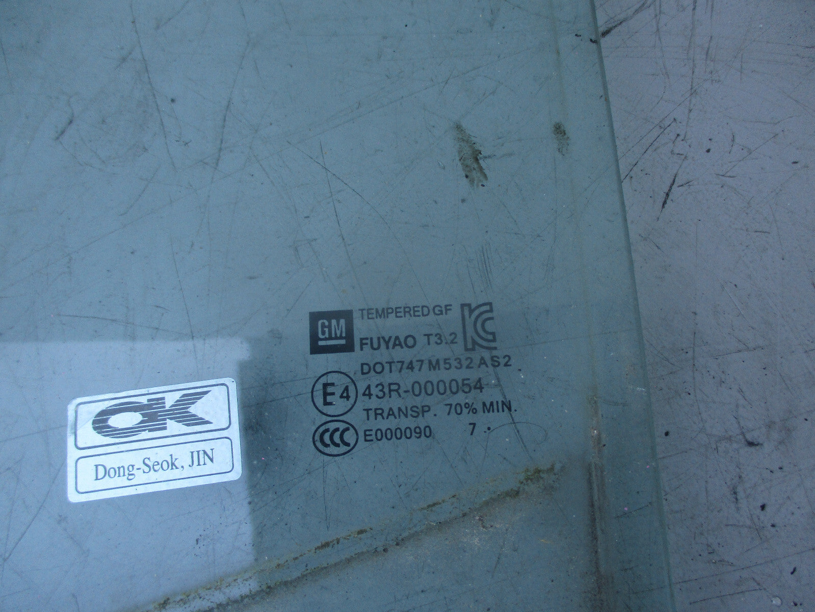 LAND ROVER 2000 NSF PASSENGER SIDE FRONT WINDOW GLASS