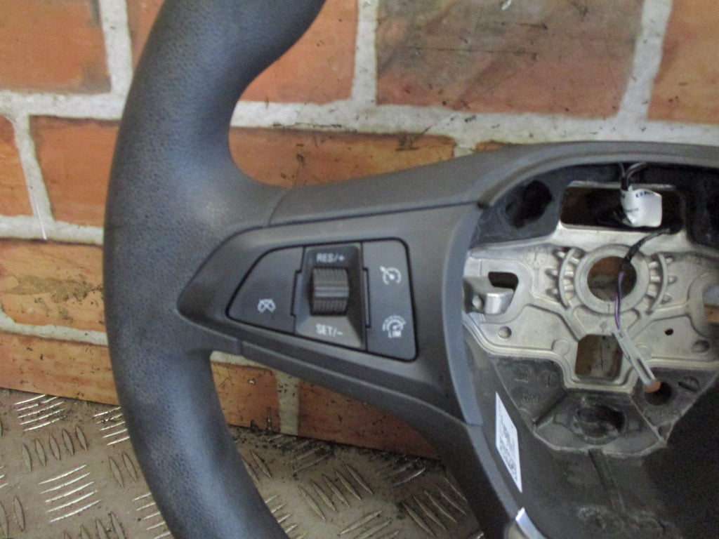 VAUXHALL VIVA 2015 MULTI UNCTION 3 SPOKE STEERING WHEEL AUDIO BUTTONS 94525829