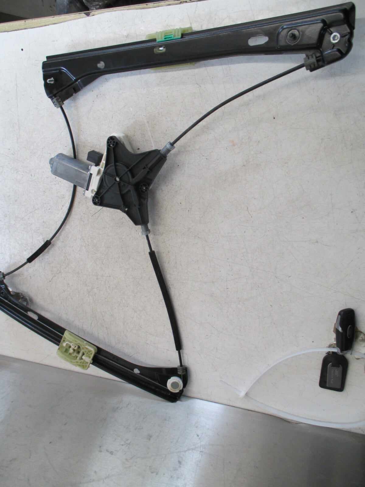 VOLKSWAGEN PASSAT B8 NSF FRONT PASSENGER SIDE WINDOW REGULATOR 3G0837461C