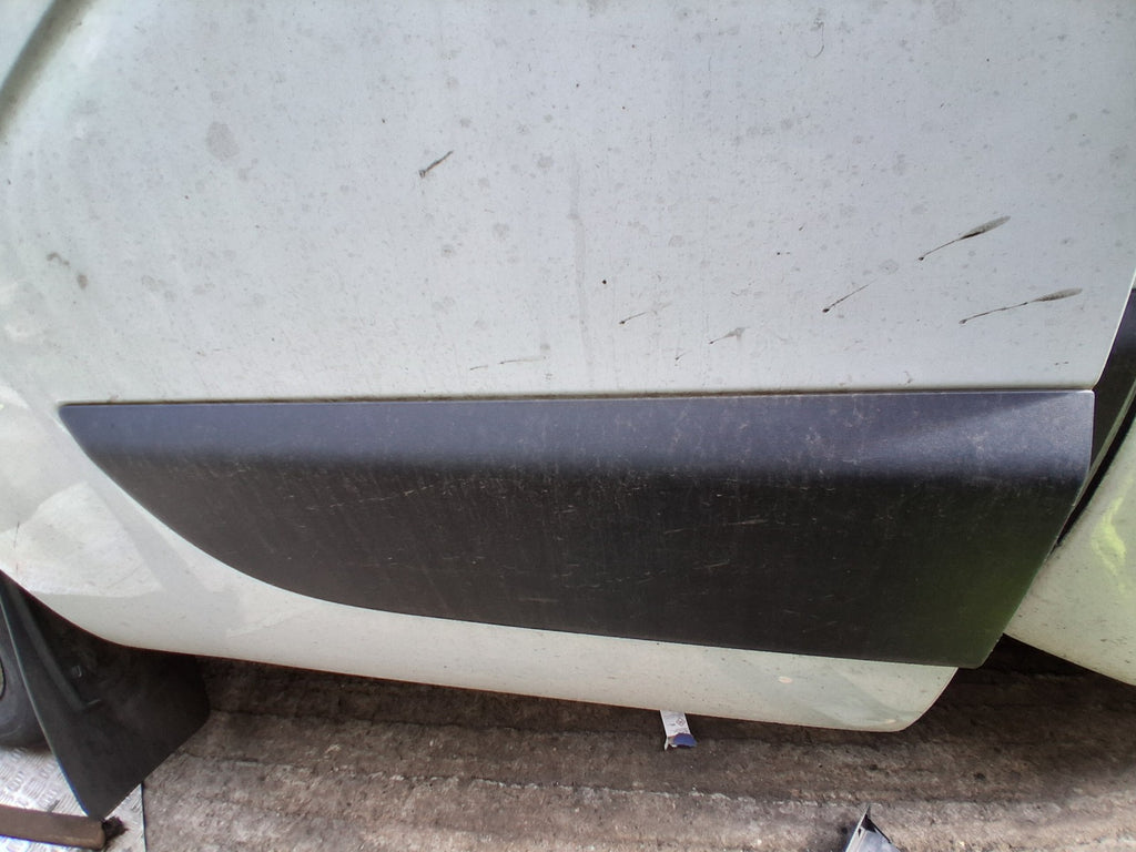 2024 RENAULT MASTER MK3 NSF PASSENGER SIDE FRONT DOOR MOULDING TRIM