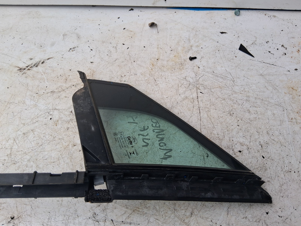 2018 FORD MONDEO MK5 NSF PASSENGER SIDE FRONT LEFT WINDOW QUARTER GLASS