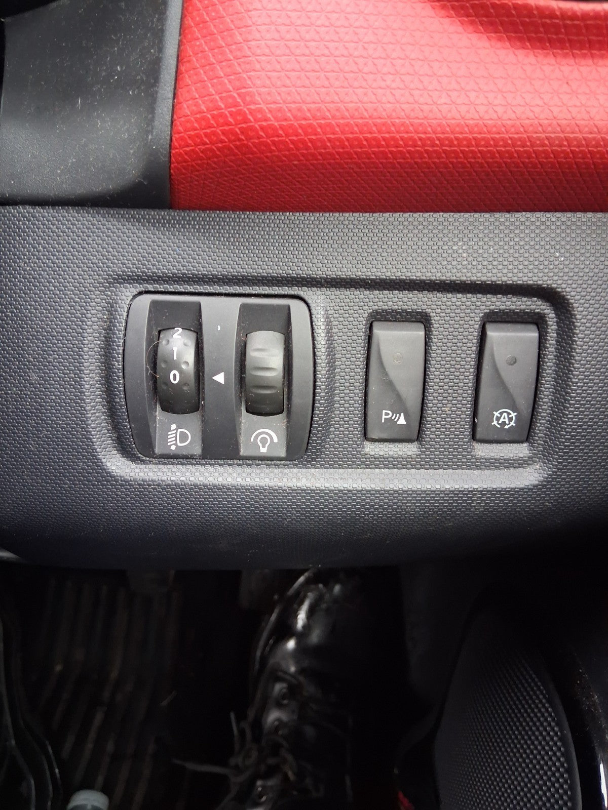 2013 RENAULT CLIO X98 MK4 HEADLIGHT ADJUSTER CONTROL SWITCH PANEL