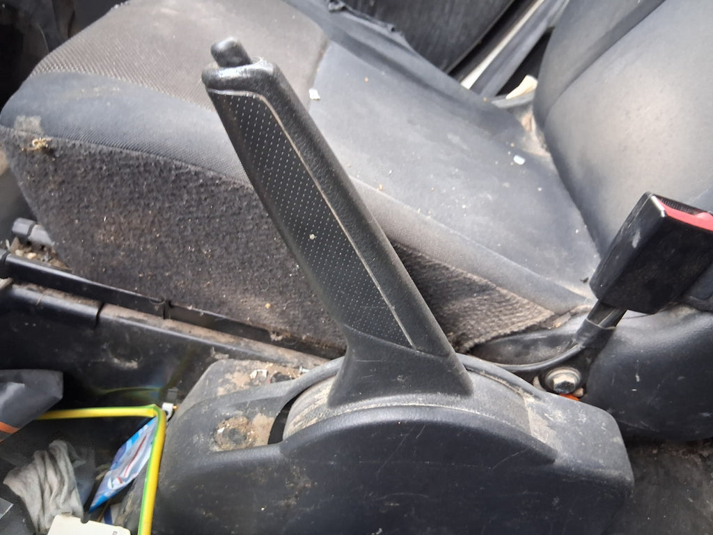 2018 NISSAN NV200 MANUAL HANDBRAKE LEVER MECHANISM