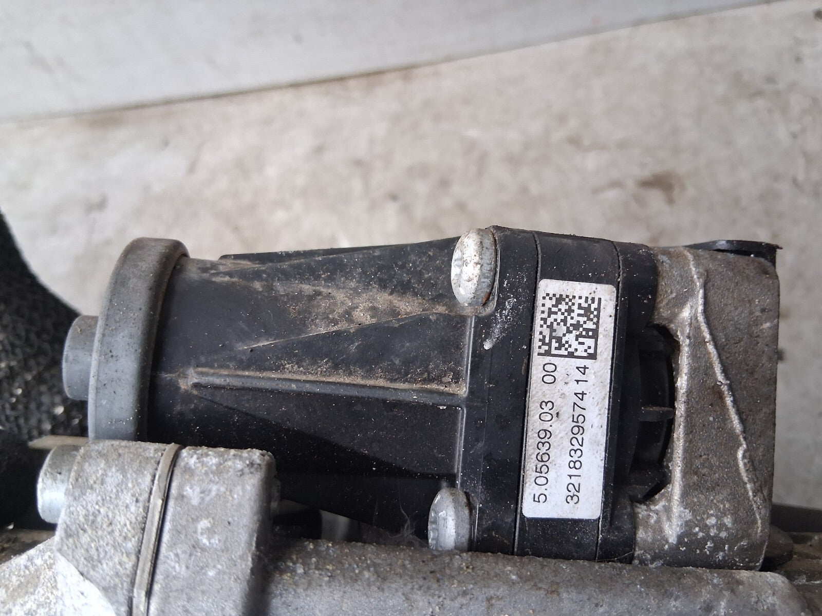 2013 FORD S MAX EGR VALVE & COOLER 31358502