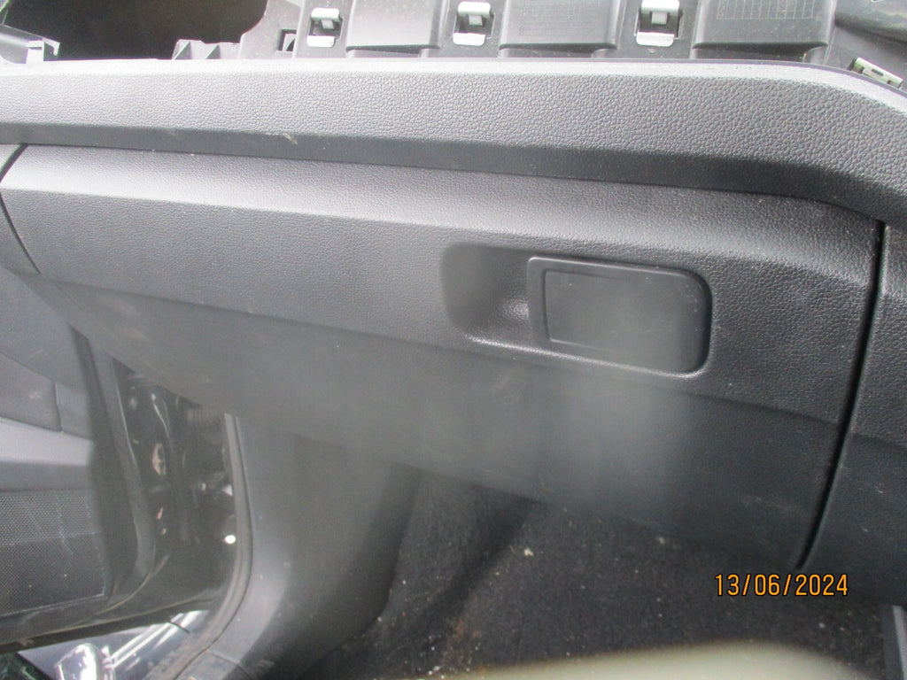 2020 VW VOLKSWAGEN T ROC NS PASSENGER SIDE STORAGE COMPARTMENT GLOVEBOX